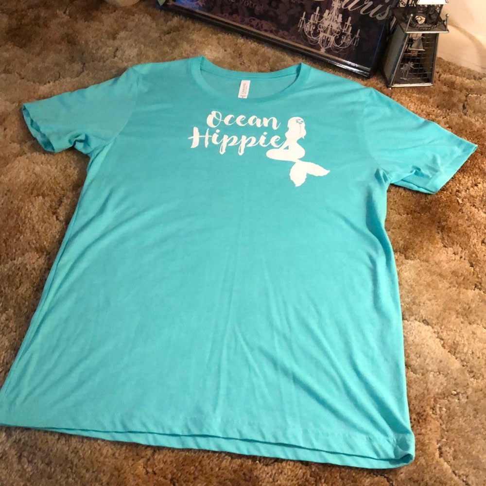 T-shirt Size Medium Mermaid Brand New!